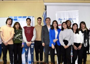 Diez estudiantes de la región se suman a la Comunidad de Becarios PAE