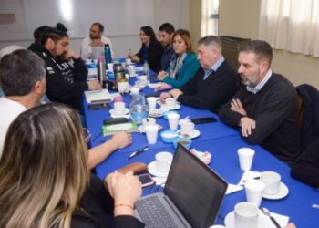 Ruíz: “El gobierno provincial busca alcanzar un acuerdo que beneficie a todos los trabajadores docentes”