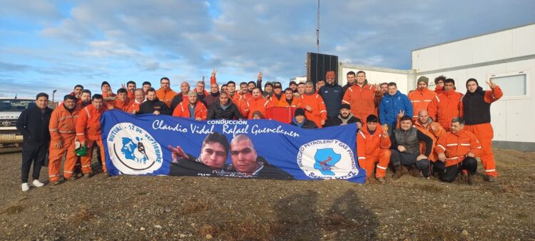 Petroleros inicia paro a PECOM