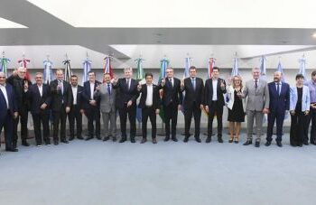 Alicia participó de la reunión de gobernadores con la fórmula presidencial de Unión por la Patria