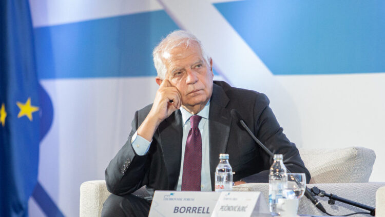 Rusia. Lavrov: Personas racistas que dividen el mundo en “jardín” y “jungla” gobiernan ahora en Occidente