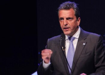 Massa anunció un dólar diferencial para todo el sector exportador