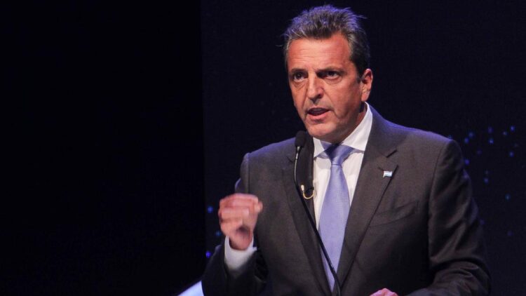 Massa anunció un dólar diferencial para todo el sector exportador