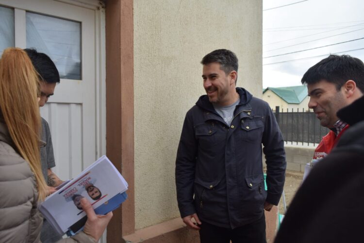 Leo Roquel: «Un intendente cerca y escuchando es lo que necesitamos los riogalleguenses.»