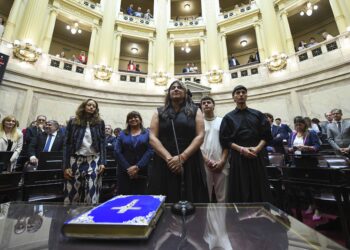 Natalia Gadano y José María Carambia juraron como senadores nacionales por Santa Cruz