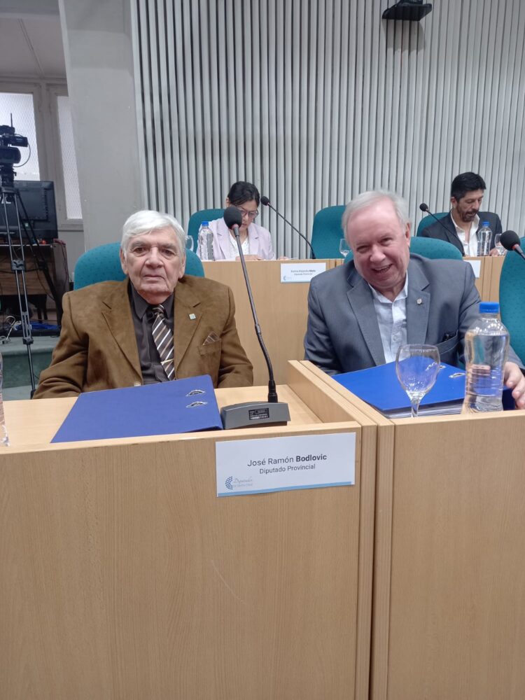 PERALTA: “El camino es el diálogo, hubo gestos del Gobierno Provincial”