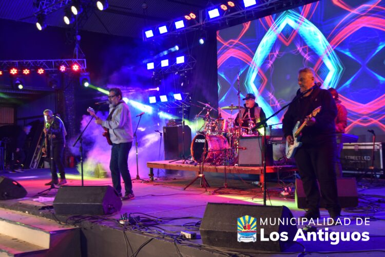 Trigésima tercera Fiesta Nacional de Cereza. Con éxito rotundo finalizaron las 3 tardes y 3 noches de esta fiesta tan importante de Los Antiguos.