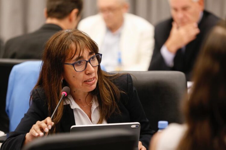 ROXANA REYES LLEVÓ AL CONGRESO EL DEBATE POR LA LEY DE PESCA