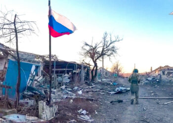 Ucrania. Tropas ucranianas huyen de forma desordenada de la localidad de Lástochkino en Donbass