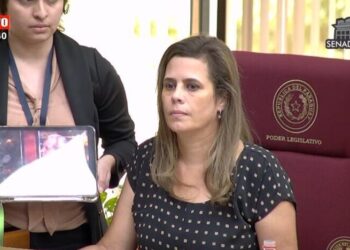 Feminismos. Violencia política: Senadores cartistas destituyeron a Kattya González, una de las senadoras opositoras más votadas de Paraguay