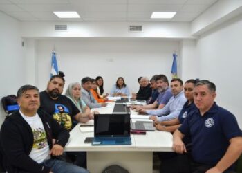 El Gobierno de Santa Cruz propuso a los docentes un mayor aumento, por encima de la inflación