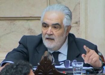 Acevedo: “No podemos ser ajenos a una situación que podría ocasionar que miles de hombres y mujeres de Santa Cruz se queden sin trabajo”