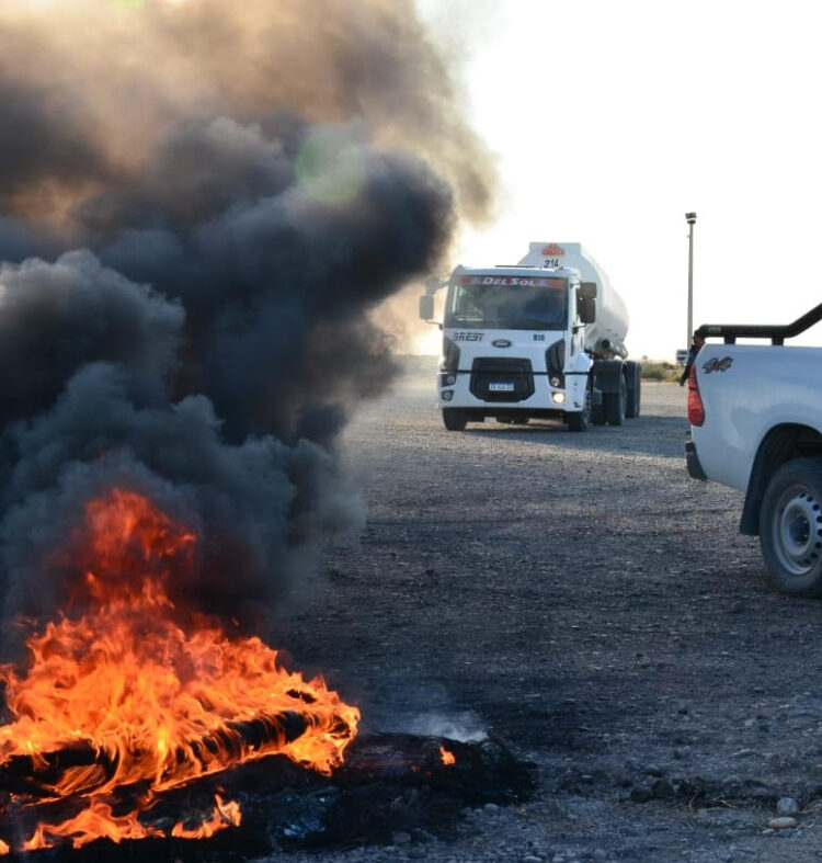 Las Heras: Se inicia una medida de fuerza de acción directa por parte del sindicato «SUTCAPRA»