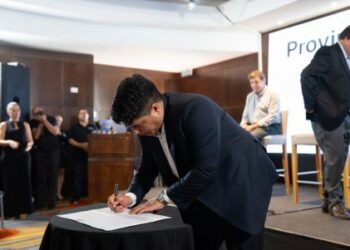 Histórica cumbre: Vidal firmó documento que marca postura de las Provincias Unidas del Sur en el contexto nacional