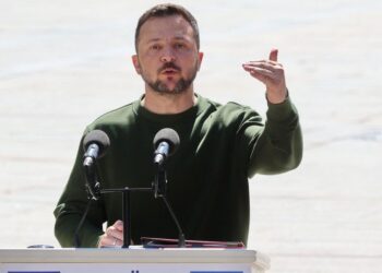 Ucrania. Zelenski califica de “extremadamente difícil” la situación en una zona del frente