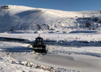 A raíz del congelamiento del río Turbio, SPSE intensificó los trabajos para recuperar los niveles de la cisterna