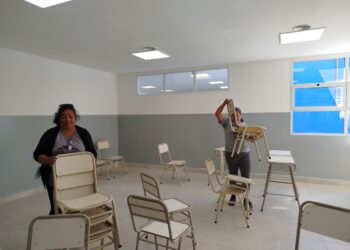 ULTIMAN LOS ULTIMOS DETALLES PARA LA INAUGURACION DE LA ESCUELA Nº 85