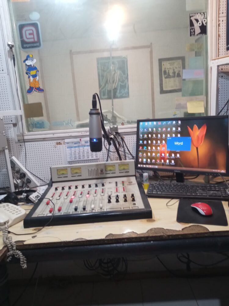 LRF 375 FM LIBERTAD CUMPLE 37 AÑOS AL SERVICIO DE LA COMUNICACION