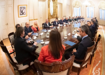 Milei recibirá a gobernadores en Casa Rosada tras su triunfo electoral