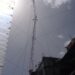 Por el Temporal de viento la torre de transmisión de FM Libertad sufrió severos daños en su estructura.