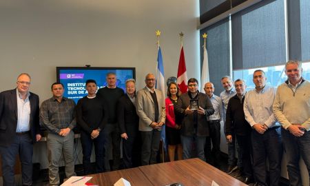 Claudio Vidal encabeza una misión en Canadá para fortalecer el desarrollo energético y la creación de empleo en Santa Cruz