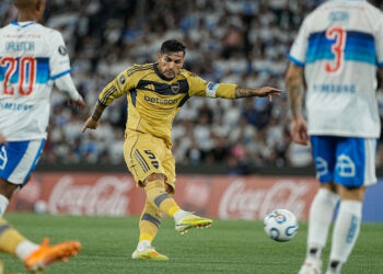 Boca venció a Universidad Católica y arrancó la Libertadores con el pie derecho