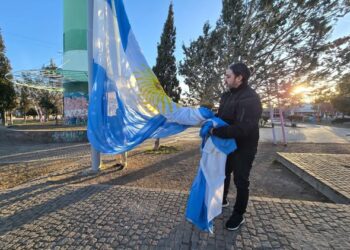 Anabalón participó del izamiento del Pabellón Nacional en el Día de la Independencia