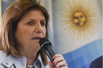 Milei volvió a fracasar con la ley de tierras y Bullrich tuvo que suspender la sesión hasta agosto