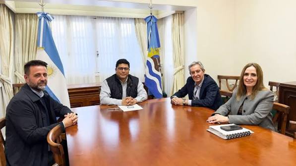 Empresas pesqueras vuelven a invertir en Santa Cruz: Vidal apuesta a más producción y empleo