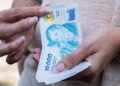 El Gobierno busca fijar un salario mínimo garantizado de más de $1 millón