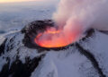 El monte Erebus, el volcán que esparce cristales de oro en la Antártida