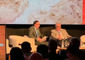 FOMICRUZ presentó su portfolio de proyectos y el potencial del Macizo del Deseado