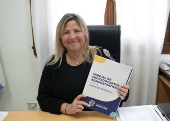 Santa Cruz presentó un nuevo manual para ordenar y unificar los procedimientos de la Administración Pública